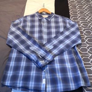 Like new casual collared shirt